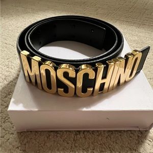Moschino belt
